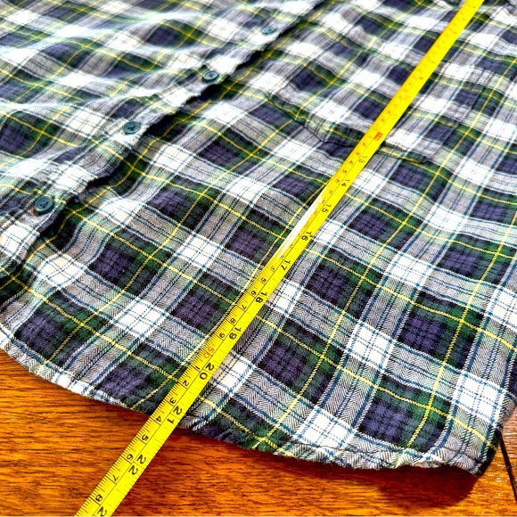 American Eagle Cropped Soft Plaid Flannel Shirt - Picture 8 of 8